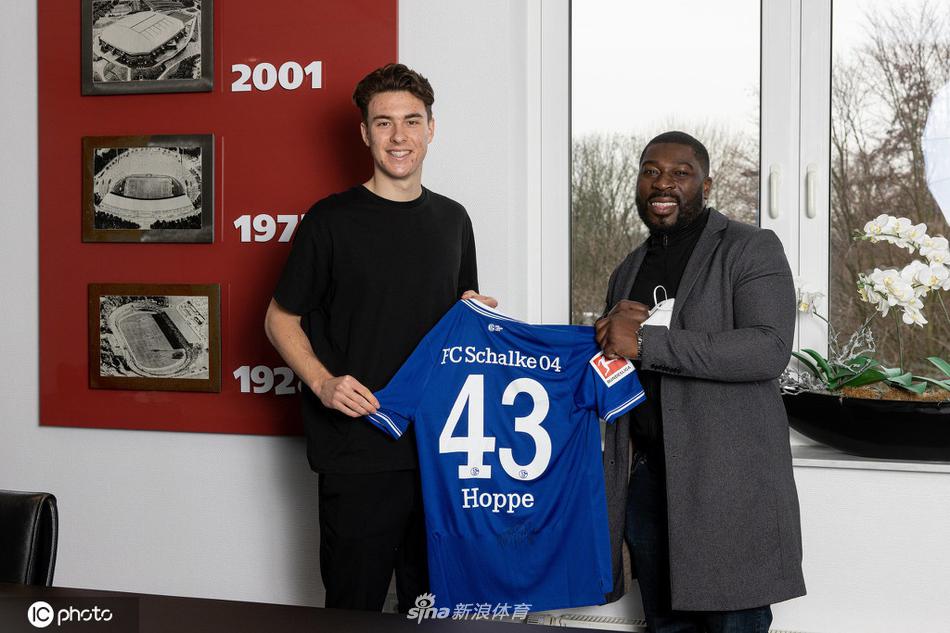 أحمد الفواخري استاتيكا تالته ثانويدليل شامل لفهم أساسيات الاستاتيكا