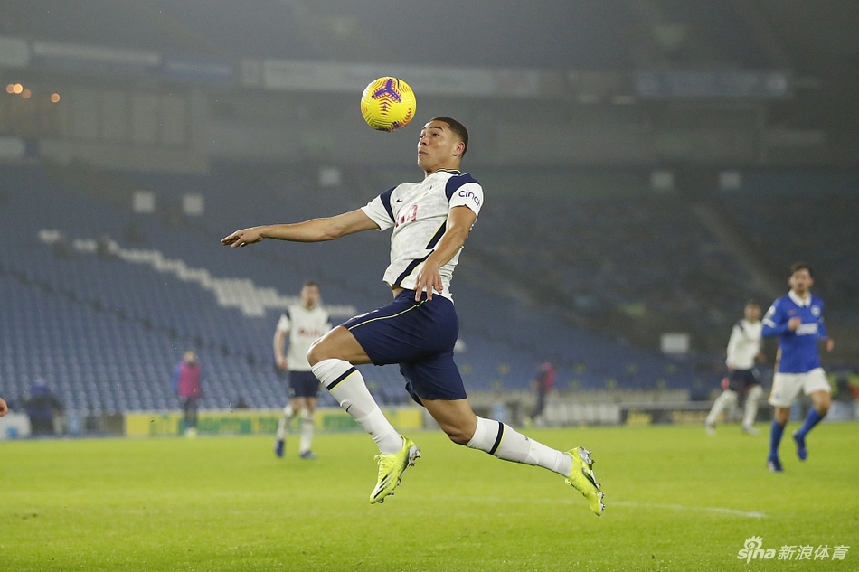 يلا بينا كوميكعالم من المرح والإبداع