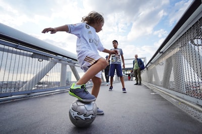 نتيجة مباراة ليفربول وتوتنهام هوتسبيرملخص شامل لأحداث المواجهة المثيرة