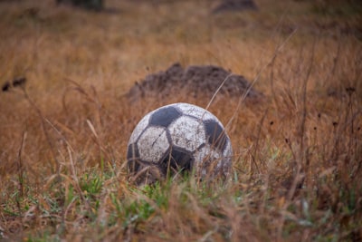 الأهلي والزمالك في مباراة السوبر الأفريقيصراع العمالقة على لقب القارة